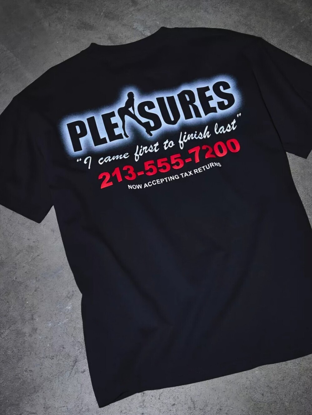 PLEASURES HOT 4 U Graphic Tee. Size L,Black,Retail Price $46.00 USD